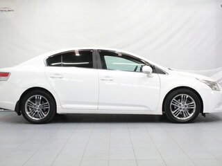 2011 Toyota Avensis III, белый, 1049000 рублей, вид 3