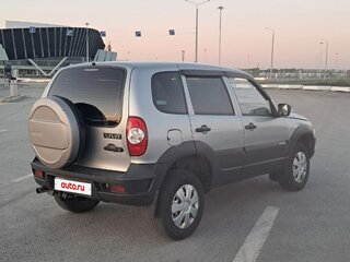 2016 Chevrolet Niva I Рестайлинг, серебристый, 530000 рублей, вид 5