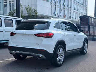 2021 Mercedes-Benz GLA 180 II (H247), белый, 2020000 рублей, вид 3