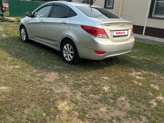 2012 Hyundai Solaris I, серебристый, 895000 рублей, вид 4