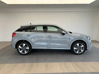2026 Audi Q2 L 35 TFSI I Рестайлинг, серый, 3880000 рублей, вид 4