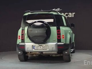 2023 Land Rover Defender 110 II, зелёный, 11199300 рублей, вид 3