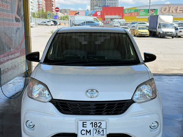 2017 Toyota Passo III, белый, 1070000 рублей - вид 5