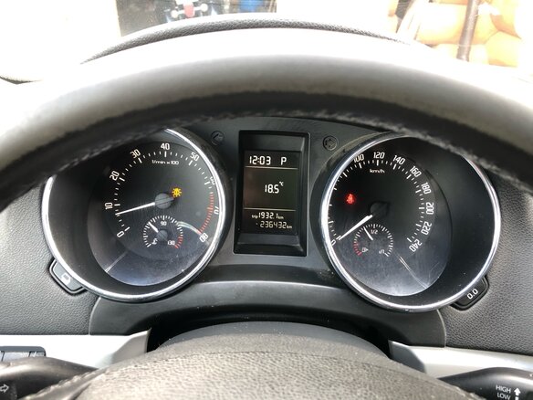 2012 Skoda Yeti I, бежевый, 650000 рублей - вид 9