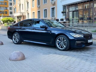 2016 BMW 7 серии 750d xDrive VI (G11/G12), чёрный, 4500000 рублей, вид 3