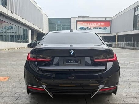 2026 BMW i3 I (G28) Рестайлинг, чёрный, 4114003 рублей, вид 3