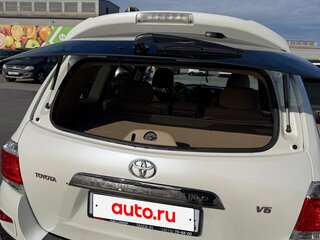2013 Toyota Highlander II (XU40) Рестайлинг, белый, 2600000 рублей, вид 5
