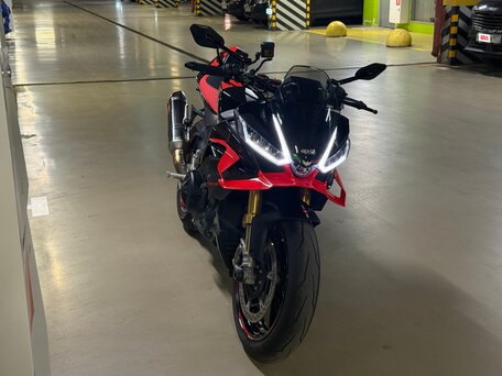 2025 Aprilia Tuono V4, красный, 2250000 рублей, вид 1