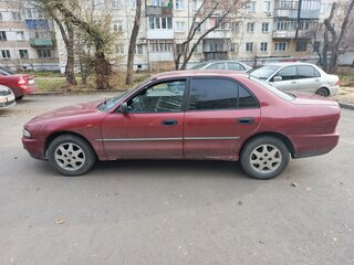 1996 Mitsubishi Galant VII, пурпурный, 100000 рублей, вид 3