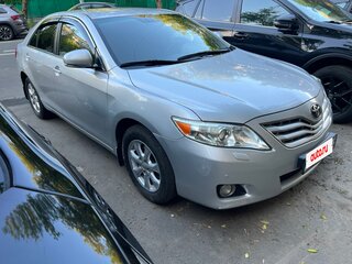 2011 Toyota Camry VI (XV40) Рестайлинг, серебристый, 1600000 рублей, вид 2