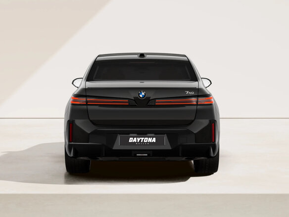 2026 BMW 7 серии 740 xDrive VII (G70) Рестайлинг, чёрный, 23160000 рублей - вид 13