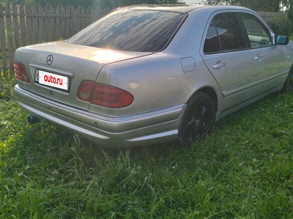 1997 Mercedes-Benz E-Класс 200 II (W210, S210), белый - вид 9