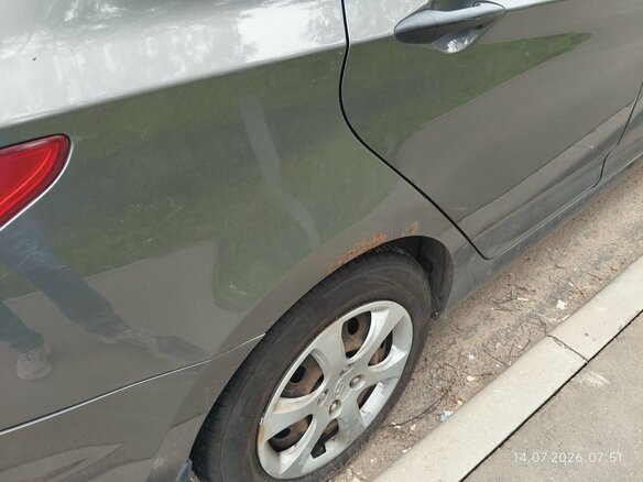 2014 Hyundai Solaris I, серый, 750000 рублей - вид 7