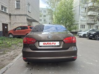 2013 Volkswagen Jetta VI, коричневый, 890000 рублей, вид 4