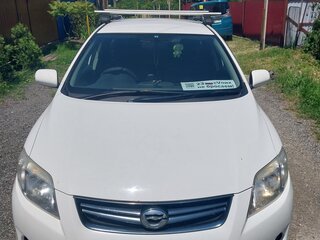 2010 Toyota Corolla Fielder X (E140, E150) Рестайлинг, белый, 700000 рублей, вид 2