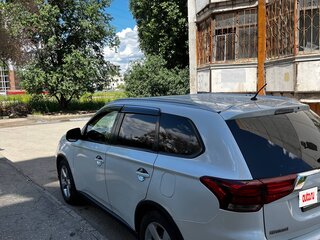 2013 Mitsubishi Outlander III, белый, 1449999 рублей, вид 5