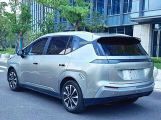 2024 Aion Y Plus 61.7 kWh, серый, 1344000 рублей, вид 5