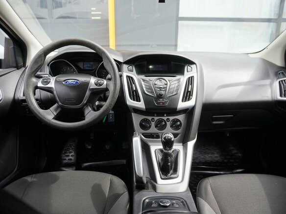 2012 Ford Focus III, белый - вид 12