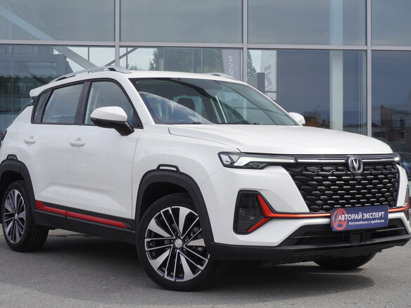 2023 Changan CS35 Plus I Рестайлинг, белый - вид 2
