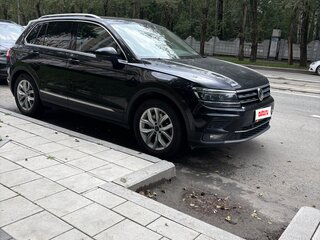 2018 Volkswagen Tiguan II, чёрный, 2900000 рублей, вид 2