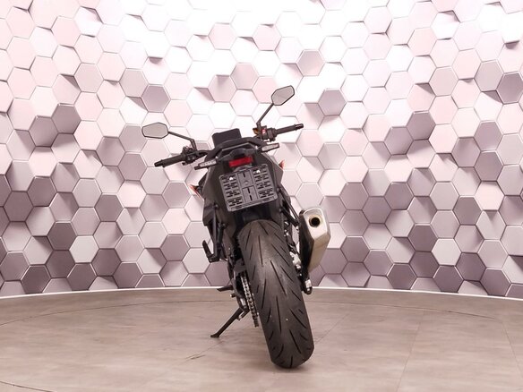 2024 KTM 990 Duke, чёрный, 1285000 рублей - вид 5