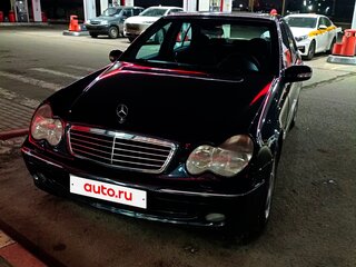 2001 Mercedes-Benz C-Класс 180 II (W203), чёрный, 669999 рублей, вид 1