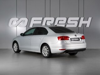 2011 Volkswagen Jetta VI, серебристый, 930000 рублей, вид 2