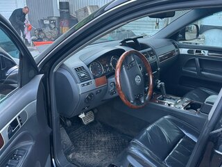 2007 Volkswagen Touareg I Рестайлинг, чёрный, 1097000 рублей, вид 5