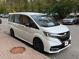 2018 Honda Stepwgn V Рестайлинг, белый, 2600000 рублей, вид 3