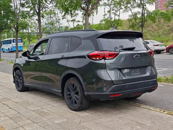 2023 Chevrolet Orlando II, серый, 1300000 рублей - вид 6