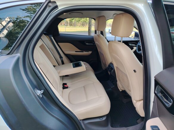 2016 Jaguar F-Pace I, белый - вид 12