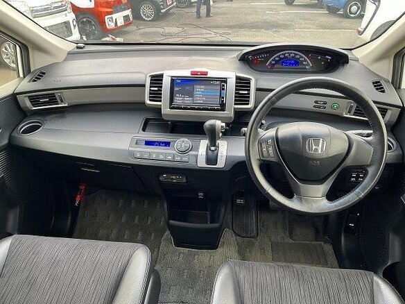 2016 Honda Freed I Рестайлинг 2, белый, 1050400 рублей - вид 13