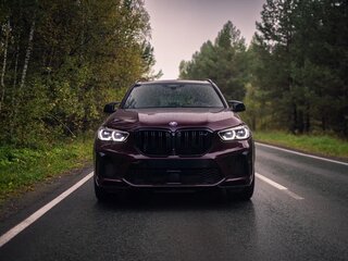 2021 BMW X5 M Competition III (F95), фиолетовый, 11890000 рублей, вид 3