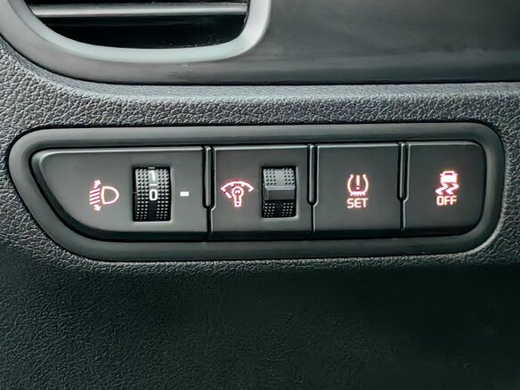 2018 Kia Rio X-Line IV, серебристый, 1564000 рублей - вид 20