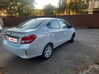 2021 Mitsubishi Attrage I Рестайлинг, белый, 1470000 рублей, вид 4