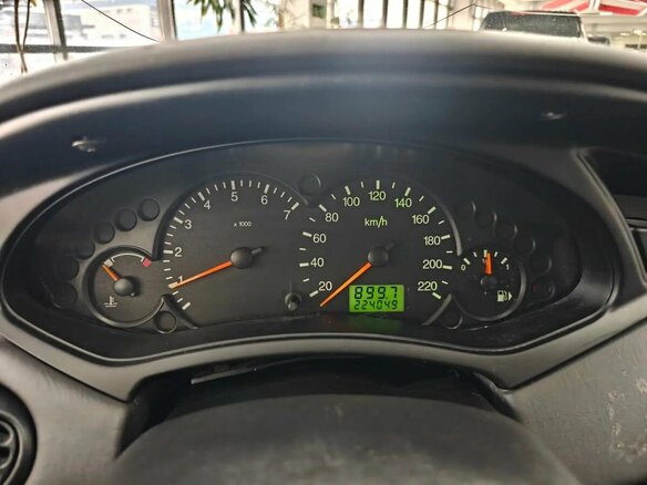 2004 Ford Focus I Рестайлинг, красный, 169000 рублей - вид 12