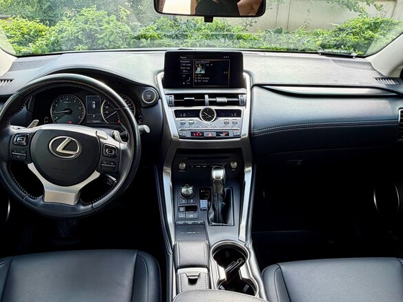 2019 Lexus NX 200 I Рестайлинг, белый, 2900000 рублей - вид 13