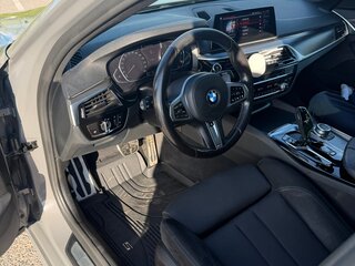 2020 BMW 5 серии 520d xDrive VII (G30/G31/G38) Рестайлинг, серый, 4000000 рублей, вид 5