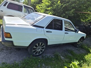 1984 Mercedes-Benz 190 (W201), белый, 250000 рублей, вид 5
