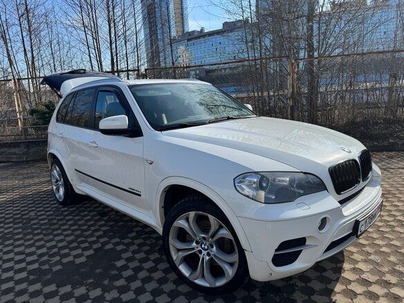 2012 BMW X5 30d II (E70) Рестайлинг, белый, 2350000 рублей - вид 4