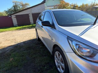 2012 Hyundai Solaris I, серебристый, 800000 рублей, вид 5