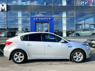 2012 Chevrolet Cruze I Рестайлинг, серебристый, 690000 рублей, вид 5