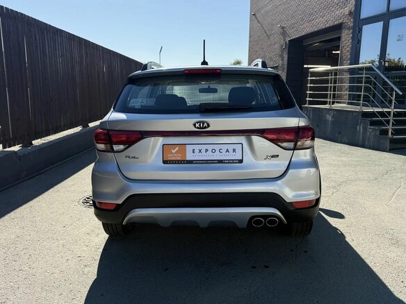 2020 Kia Rio X-Line IV, серый, 1240000 рублей - вид 4