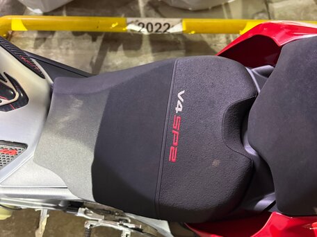 2023 Ducati Streetfighter V4, серый, 3900000 рублей, вид 5