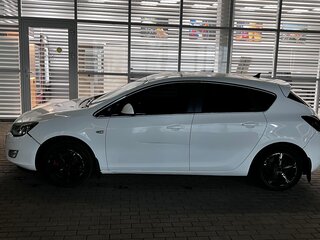 2010 Opel Astra J, белый, 700000 рублей, вид 4