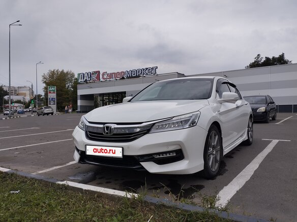 2017 Honda Accord IX Рестайлинг, белый, 2000000 рублей - вид 6