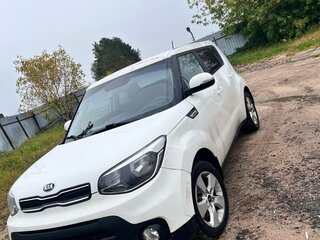 2018 Kia Soul II Рестайлинг, белый, 1200000 рублей, вид 1