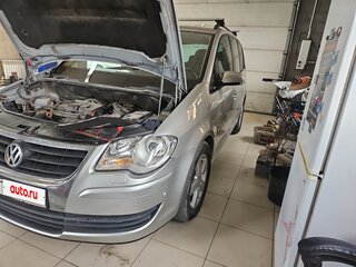 2008 Volkswagen Touran Cross I Рестайлинг, серебристый, 1000000 рублей, вид 3