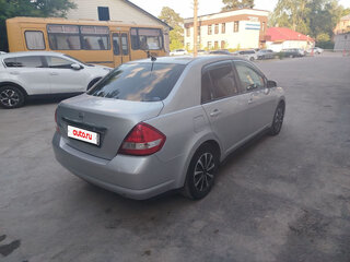 2010 Nissan Tiida I Рестайлинг, серебристый, 650000 рублей, вид 2