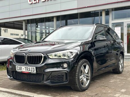 2019 BMW X1 20i xDrive II (F48), чёрный, 2581000 рублей, вид 2